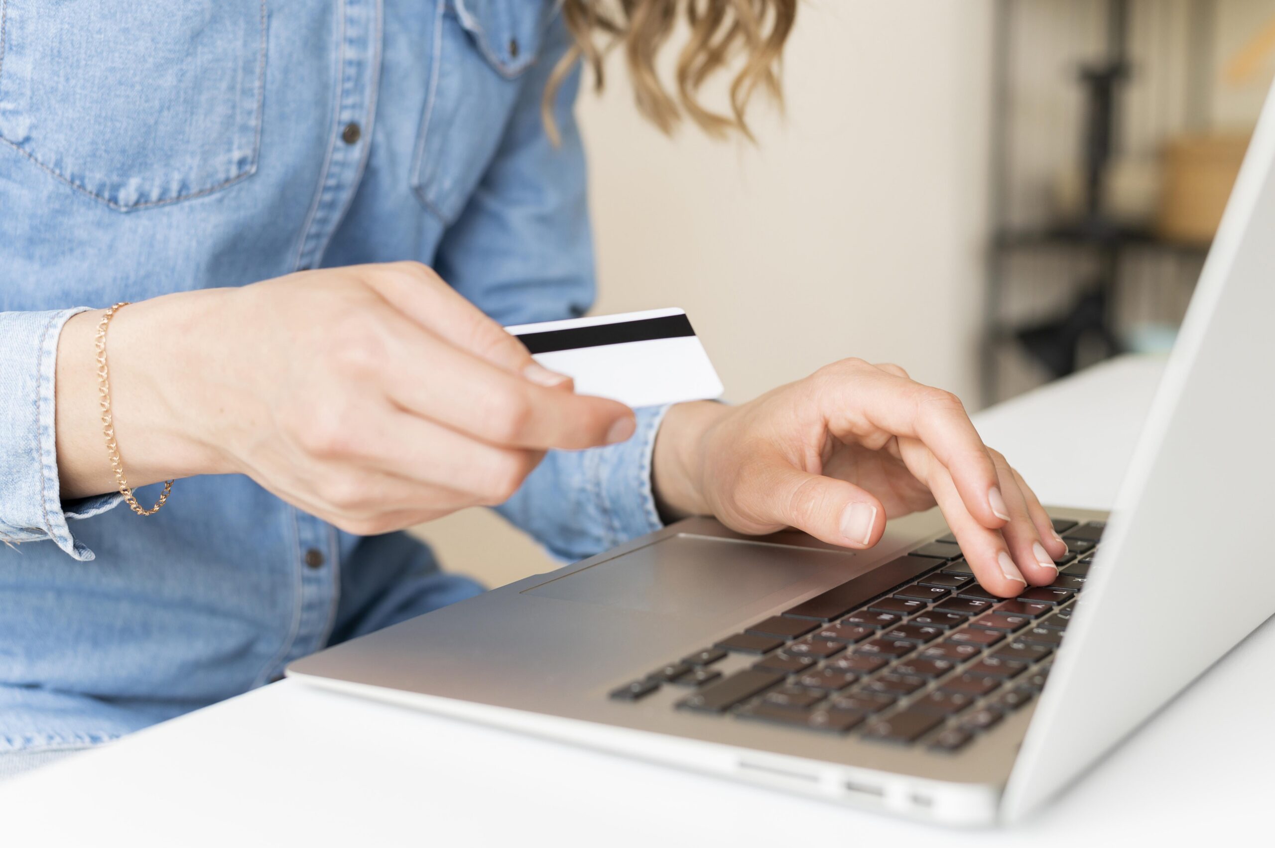 woman shopping on laptop